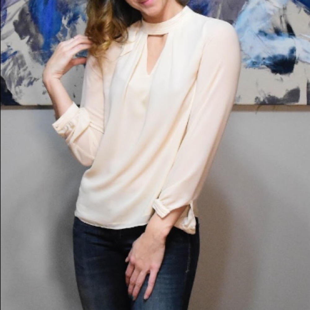 Gorgeous Pale Cream-Pink tie back Blouse